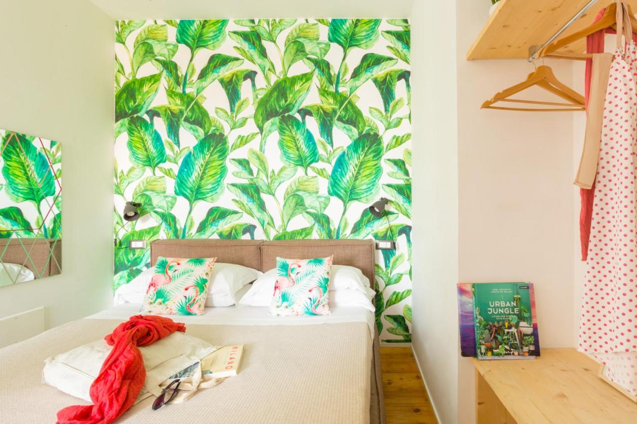 Duomo Views, Light, Jungle-Inspired Studio With Terrace มิลาน ภายนอก รูปภาพ