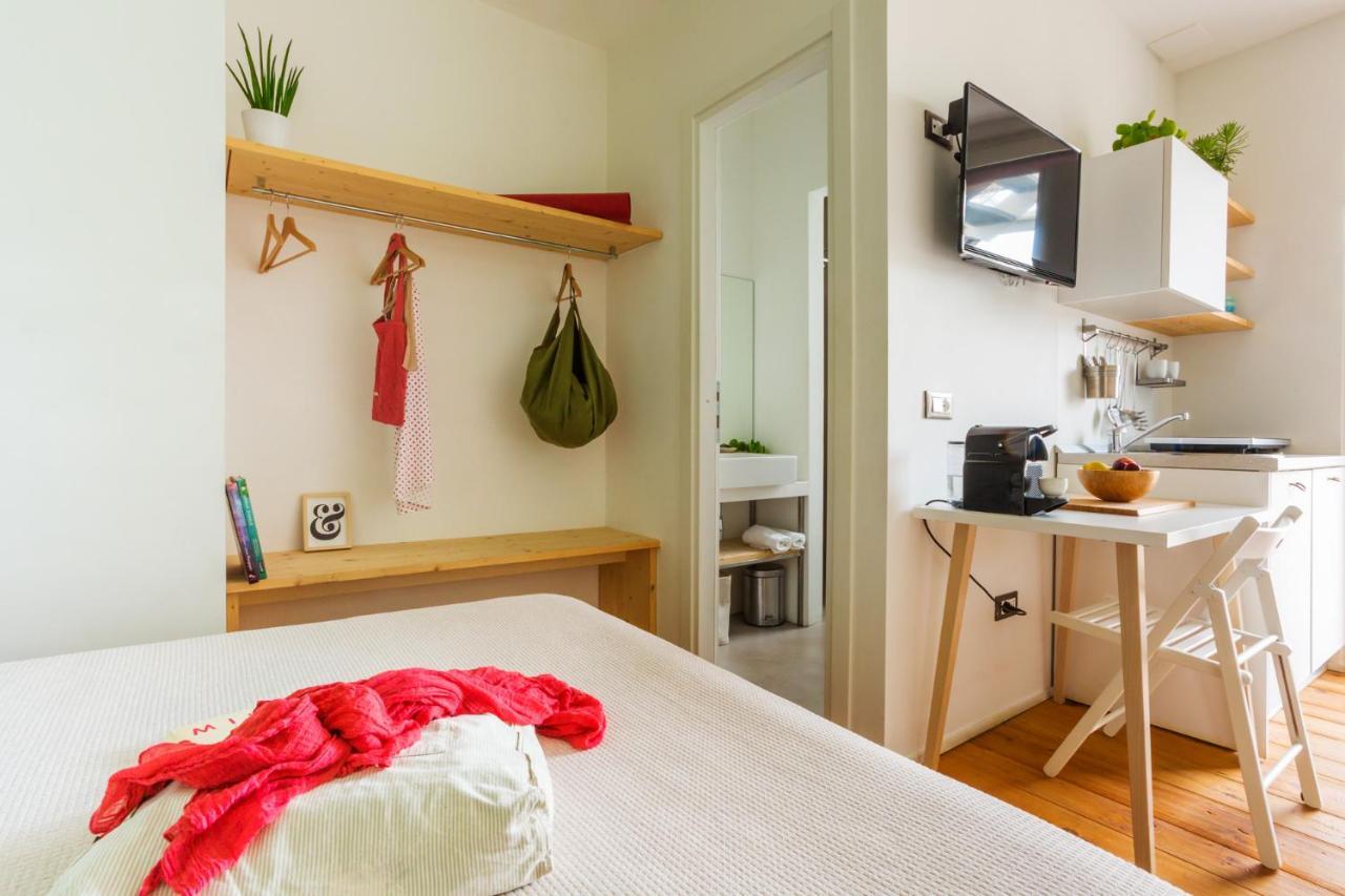 Duomo Views, Light, Jungle-Inspired Studio With Terrace มิลาน ภายนอก รูปภาพ
